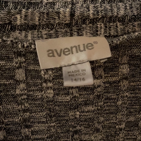 Cardigan - Picture 2 of 4